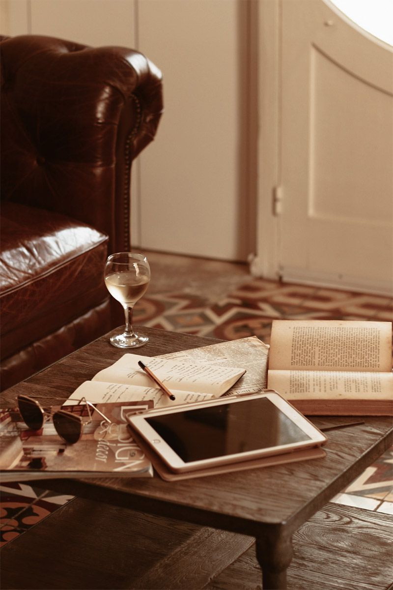 My 7 Must-Read Branding + Business Books